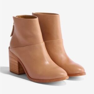 Nisolo Dari Women’s heeled boot in Almond, size 8